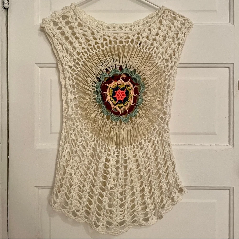 Beautiful Crocheted Top - Picture 4 of 4